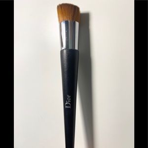 Dior Backstage Fluid Foundation Brush